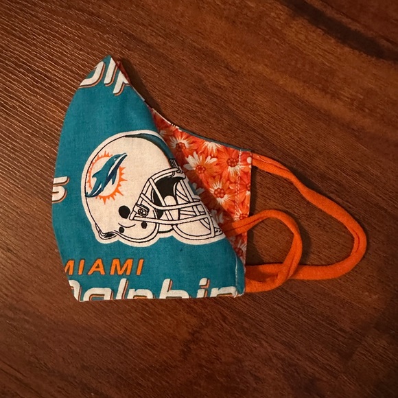 facecover adult 2-sided Miami Dolphins handmade fashion only cloth - Picture 2 of 3